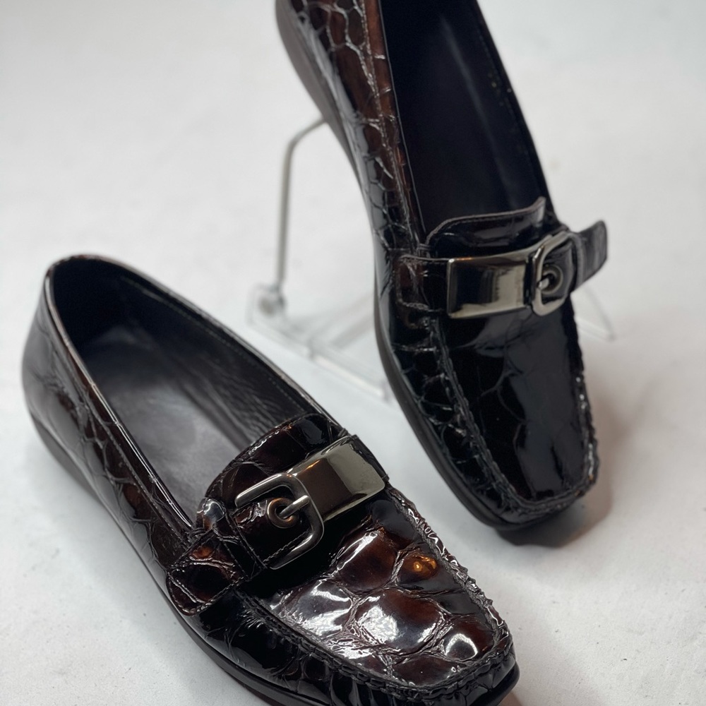 Stuart Weitzman shoes size 7M brown leather